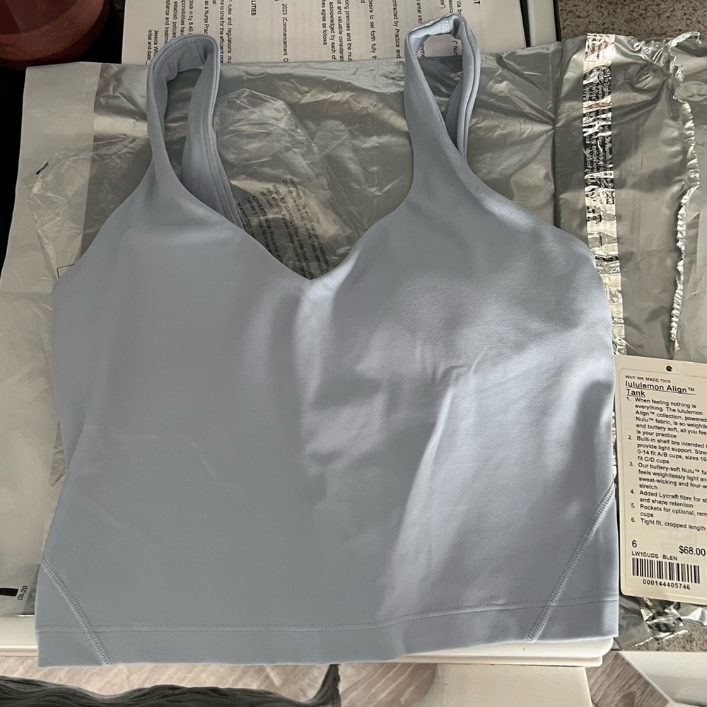 Lulu Align top size 6 brand new